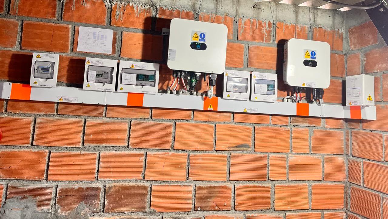 Restaurante Mazorca Paisa — Santágueda — Paneles solares 20.8 kW, inversores Huawei 15 kW | Santágueda, Caldas